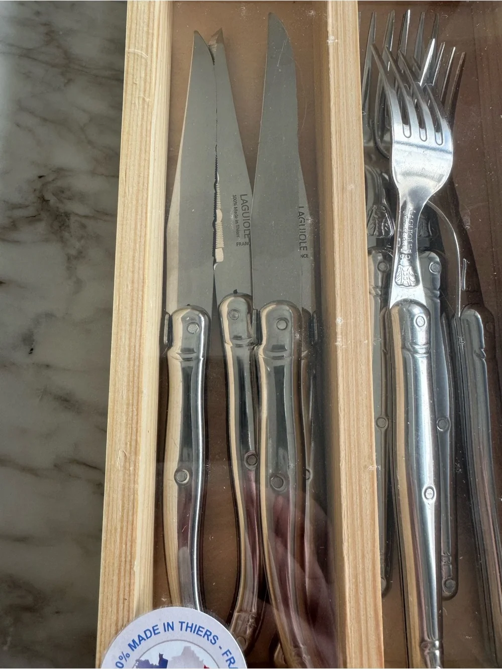 Laguiole 16-Piece Flatware Set